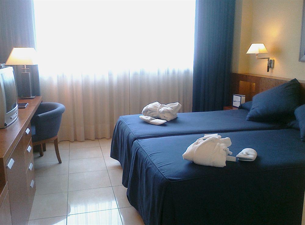 Hotel Colon Thalasso Termal Caldes D'Estrach Ngoại thất bức ảnh